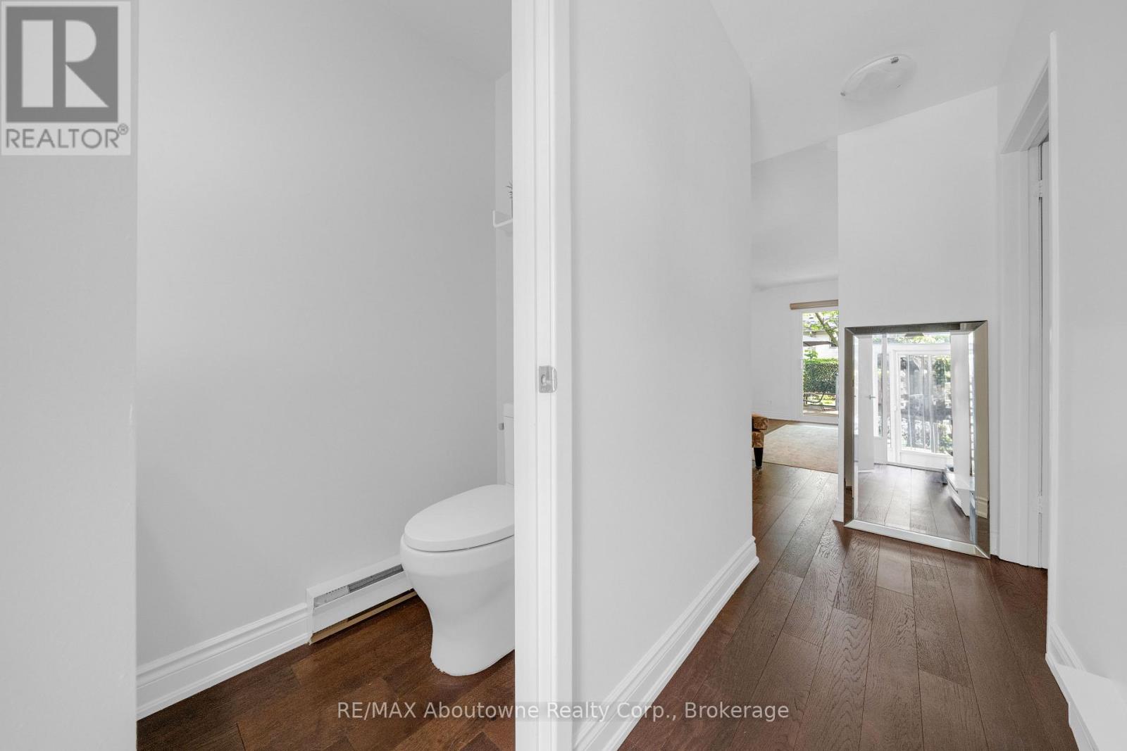 35 - 1270 Gainsborough Drive, Oakville, Ontario  M9A 0E1 - Photo 6 - W13212796