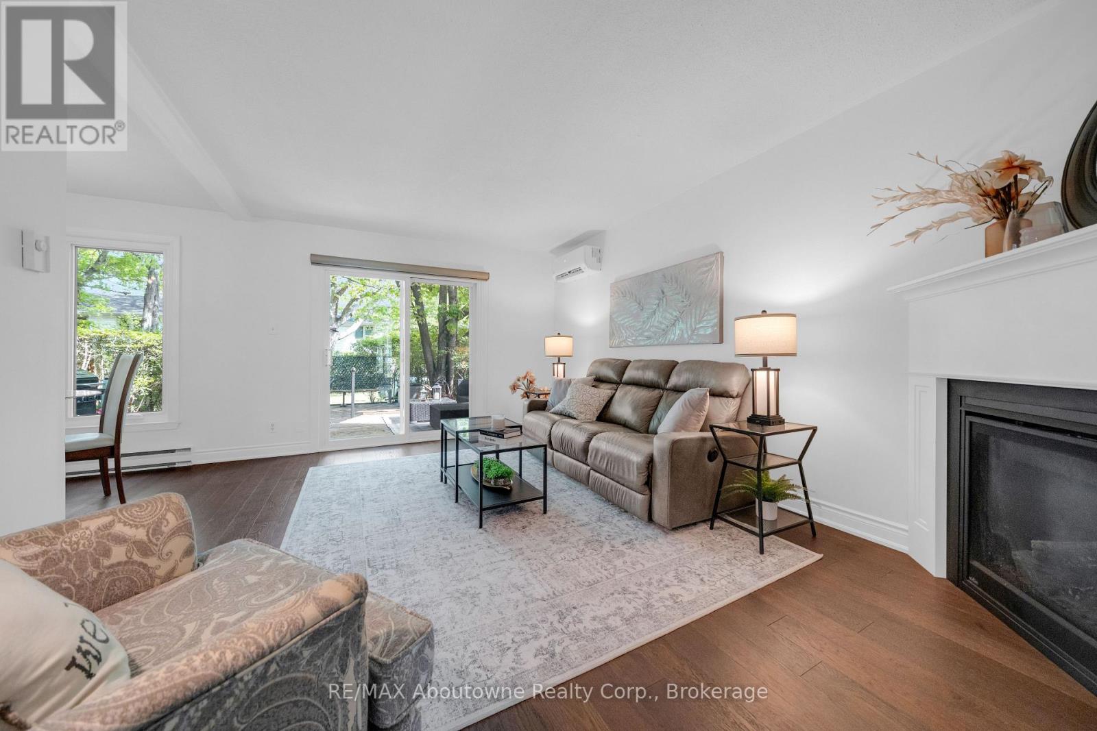 35 - 1270 Gainsborough Drive, Oakville, Ontario  M9A 0E1 - Photo 9 - W13212796