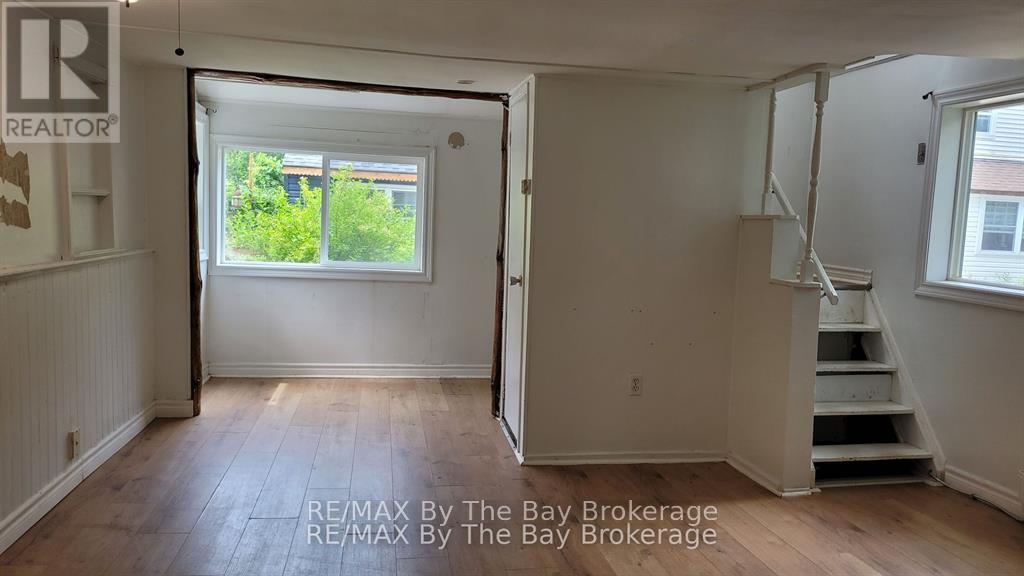 23 Glen Street, Wasaga Beach, Ontario  L9Z 2K5 - Photo 12 - S13212764