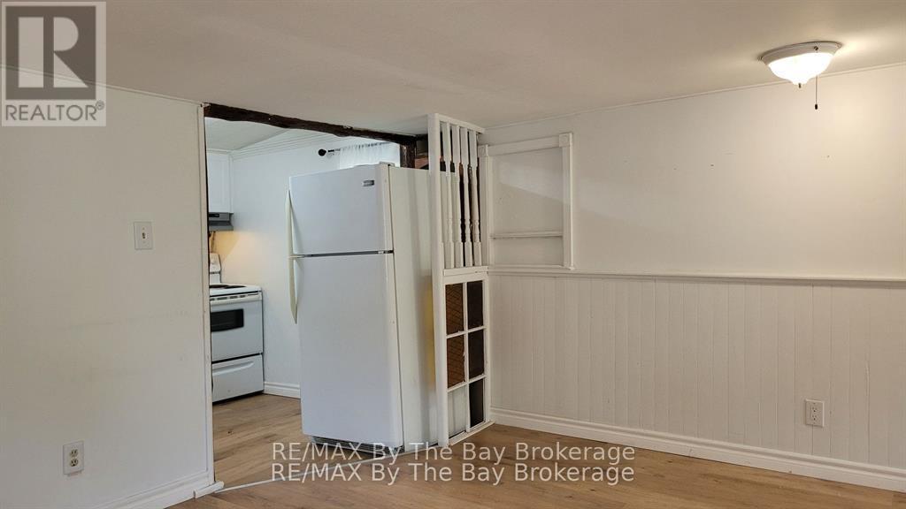 23 Glen Street, Wasaga Beach, Ontario  L9Z 2K5 - Photo 8 - S13212764