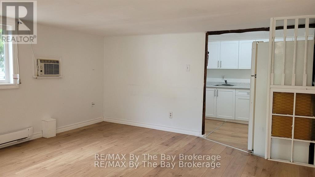 23 Glen Street, Wasaga Beach, Ontario  L9Z 2K5 - Photo 9 - S13212764