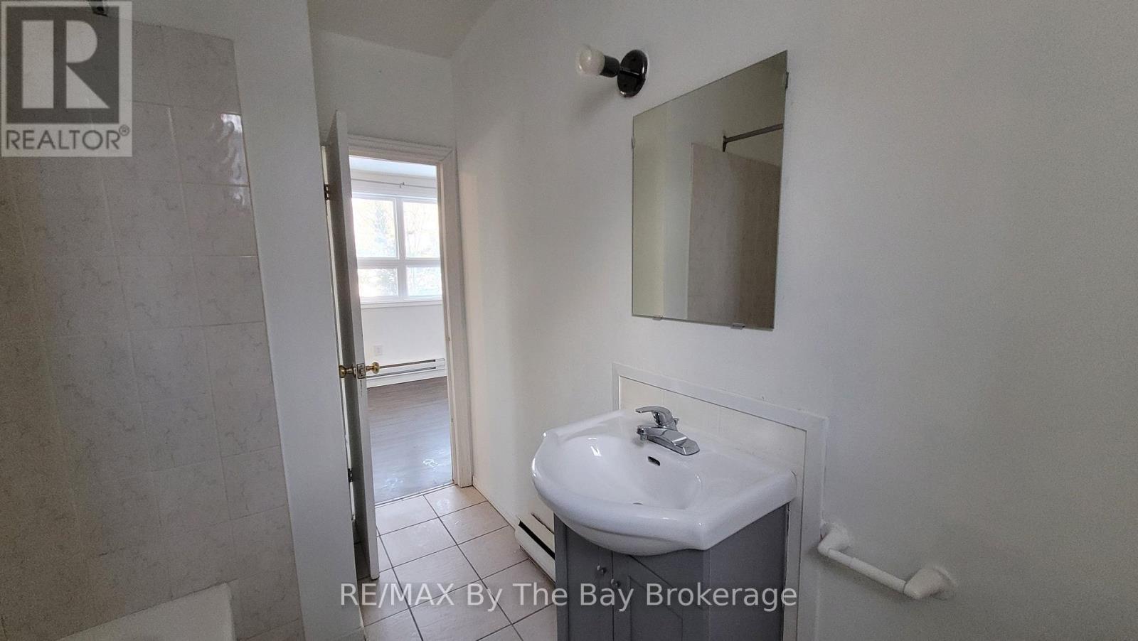 B12 - 280 River Road E, Wasaga Beach, Ontario  L9Z 2L7 - Photo 17 - S13212766