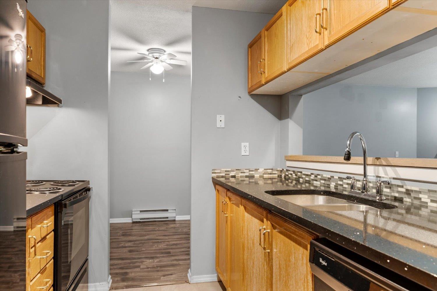 233 32830 George Ferguson Way, Abbotsford, British Columbia  V2S 7K1 - Photo 7 - R3128252