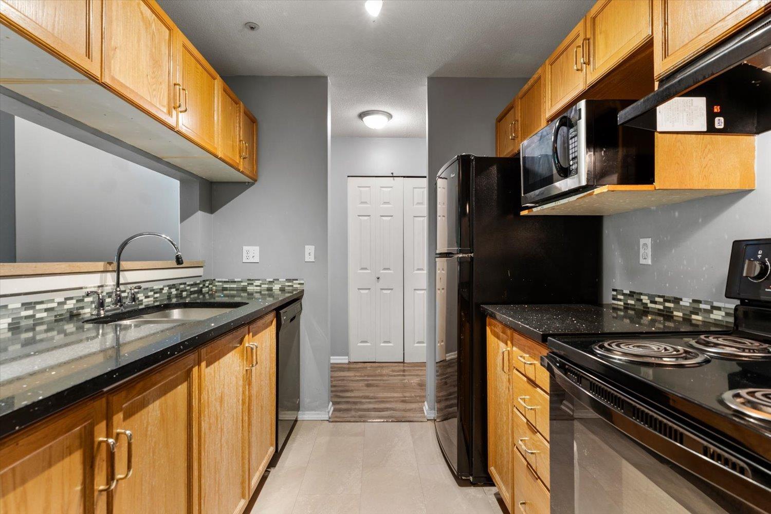 233 32830 George Ferguson Way, Abbotsford, British Columbia  V2S 7K1 - Photo 8 - R3128252