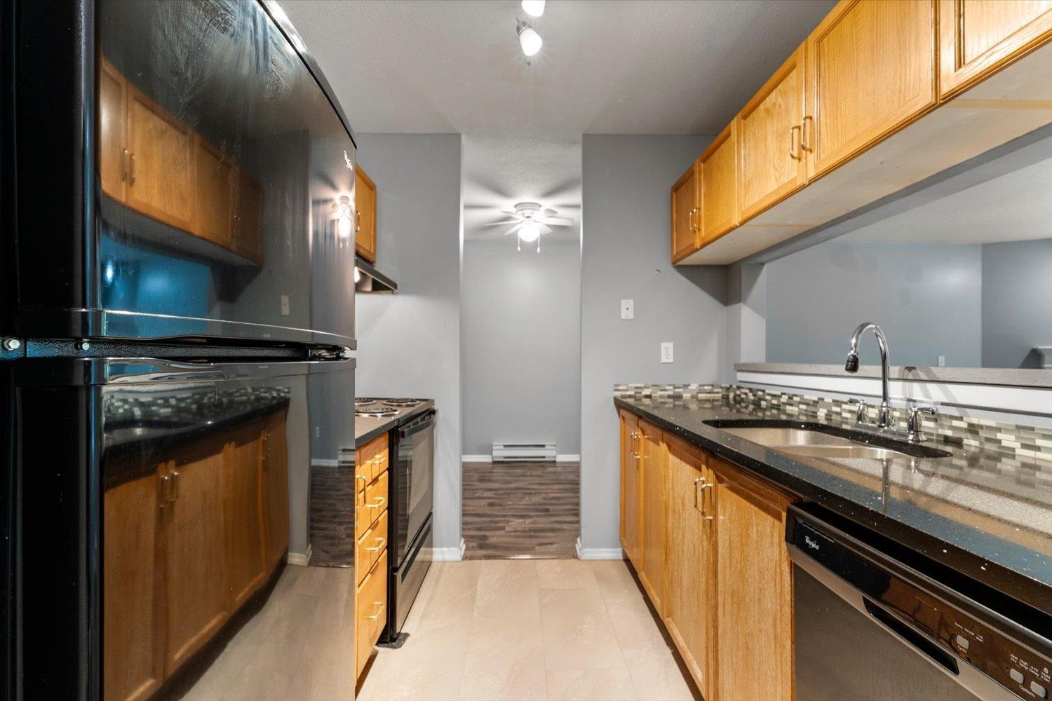233 32830 George Ferguson Way, Abbotsford, British Columbia  V2S 7K1 - Photo 6 - R3128252