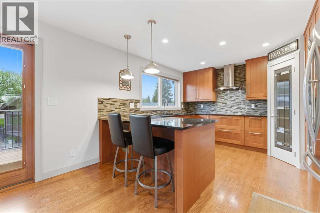 228 Cantrell Place Sw, Calgary, Alberta  T2W 1X3 - Photo 9 - A2291476