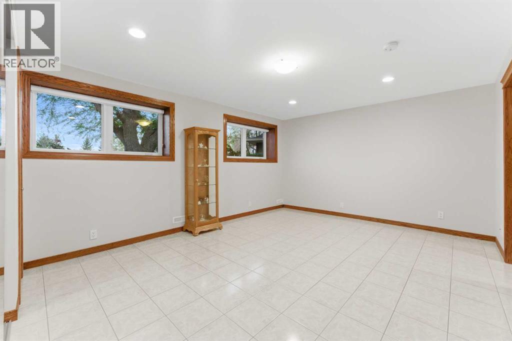 228 Cantrell Place Sw, Calgary, Alberta  T2W 1X3 - Photo 32 - A2291476