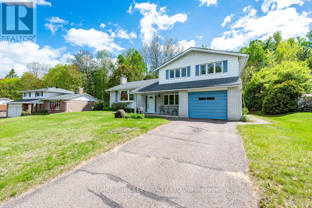 250 Thomas Street, Deep River, Ontario  K0J 1P0 - Photo 2 - X13136480