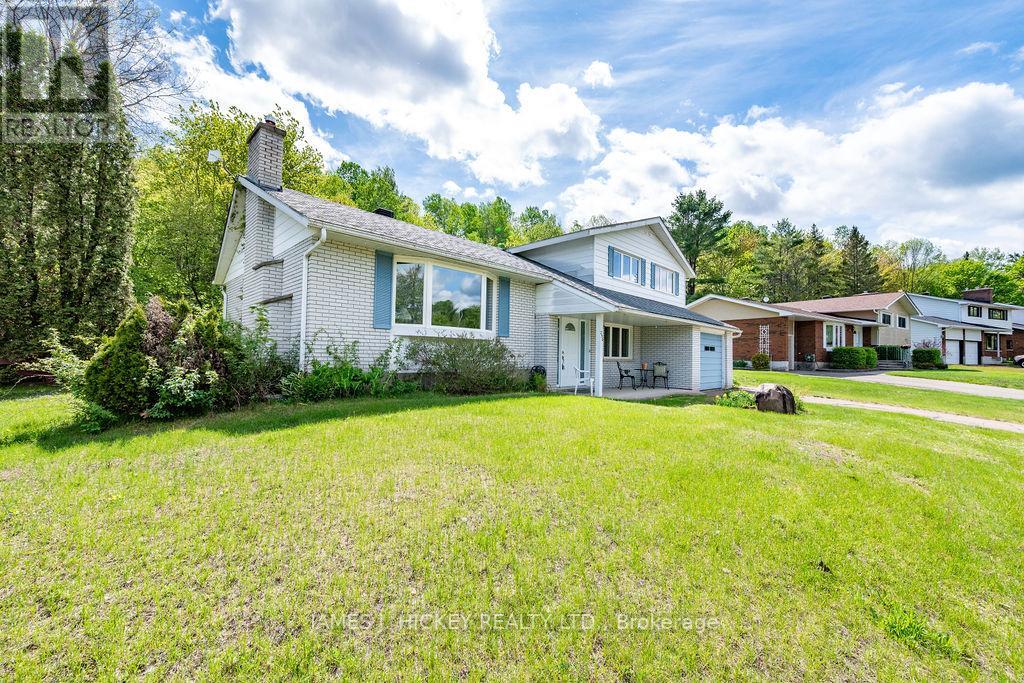 250 Thomas Street, Deep River, Ontario  K0J 1P0 - Photo 3 - X13136480