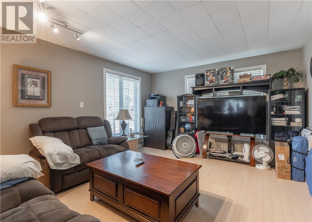 1300 Falconbridge Road, Sudbury, Ontario  P3A 4N3 - Photo 5 - 2128152