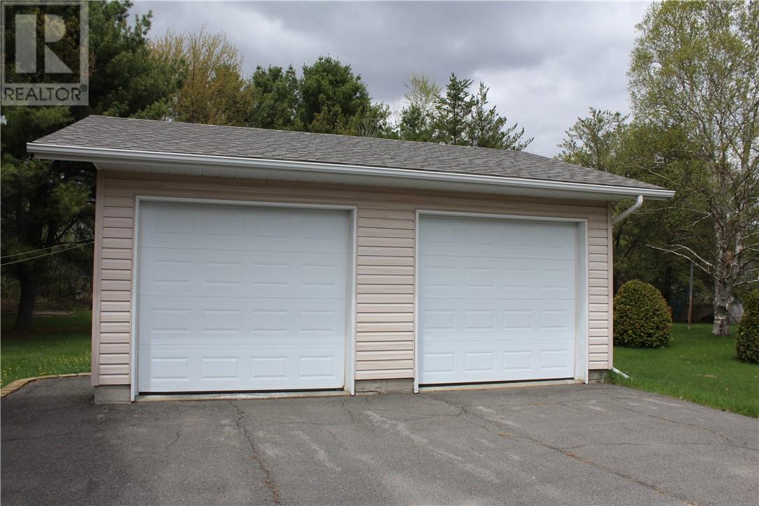 76 Colette, Hanmer, Ontario  P3P 1K2 - Photo 2 - 2128147