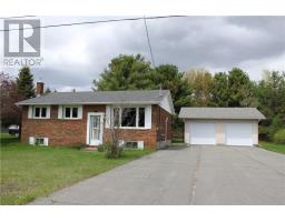 76 Colette, Hanmer, Ontario