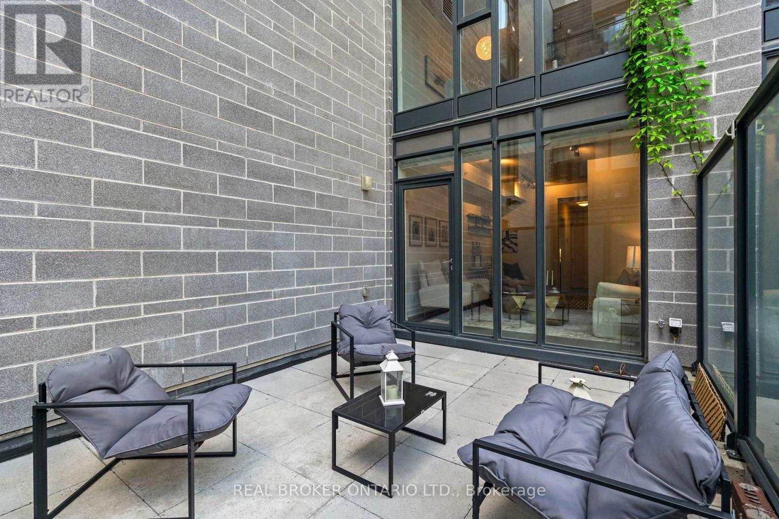 Th3 - 16 Filmic Lane, Toronto, Ontario  M4M 3R1 - Photo 13 - E13212876