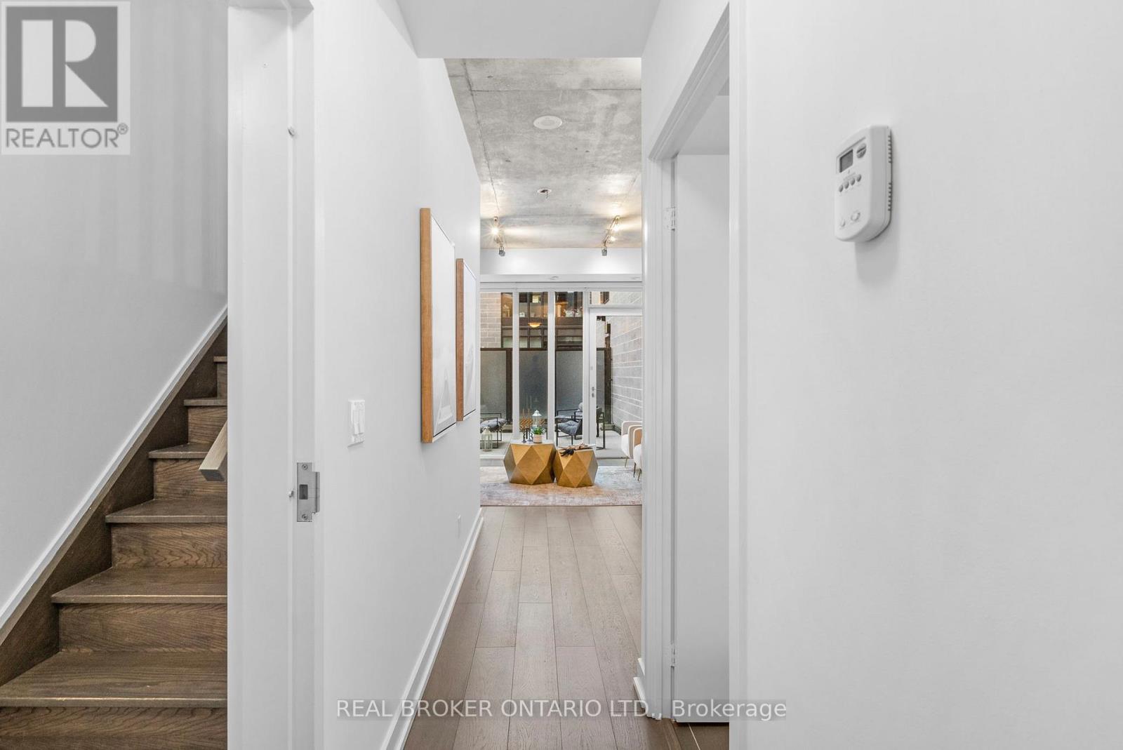 Th3 - 16 Filmic Lane, Toronto, Ontario  M4M 3R1 - Photo 3 - E13212876
