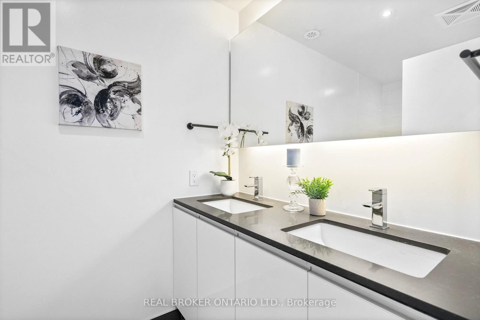 Th3 - 16 Filmic Lane, Toronto, Ontario  M4M 3R1 - Photo 41 - E13212876