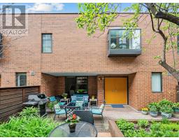 TH. 2 - 188 SPADINA AVENUE, Toronto, Ontario