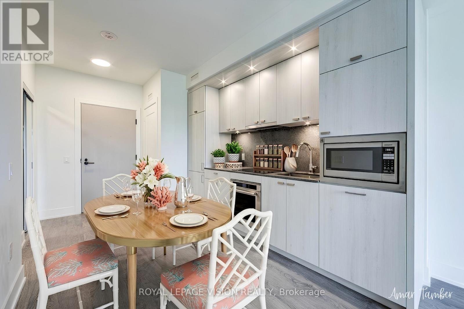 723 - 858 Dupont Street, Toronto, Ontario  M6G 0C1 - Photo 2 - W13187246