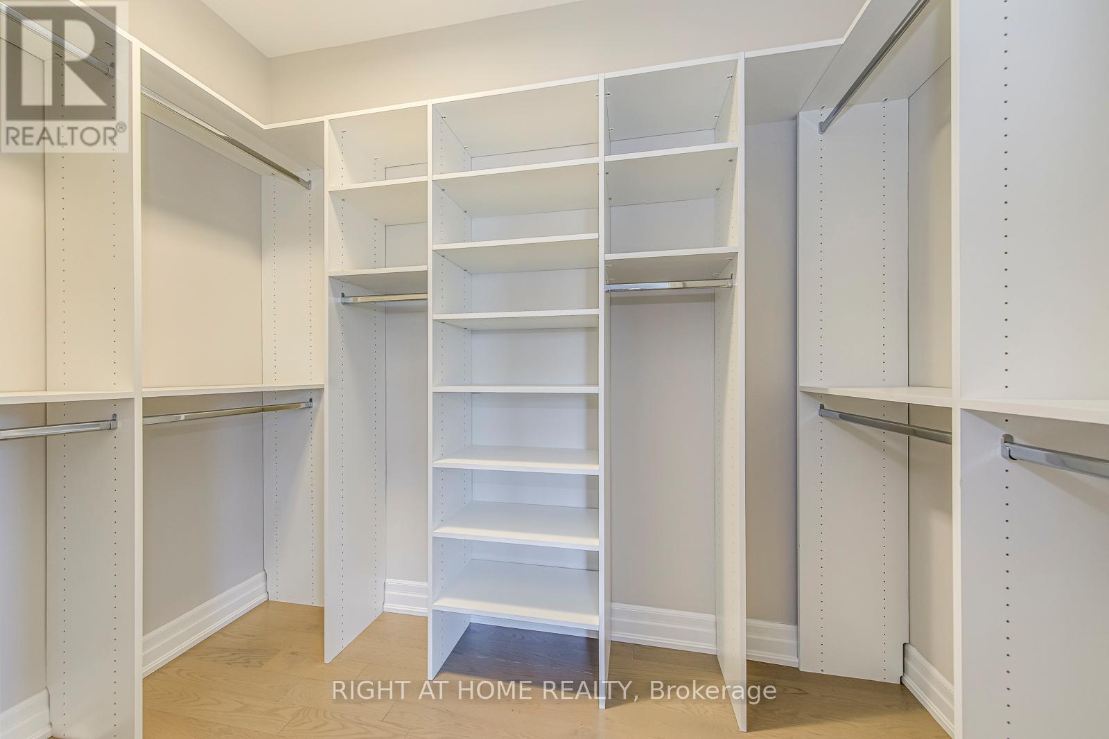 1387 Aymond Crescent, Oakville, Ontario  L6H 7W9 - Photo 20 - W13212146