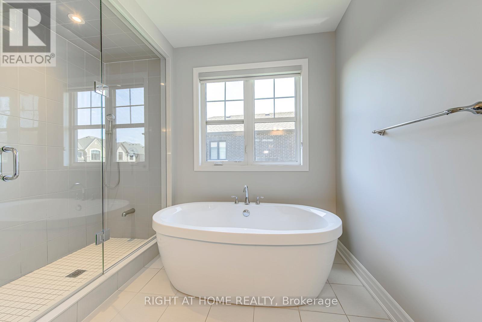 1387 Aymond Crescent, Oakville, Ontario  L6H 7W9 - Photo 19 - W13212146