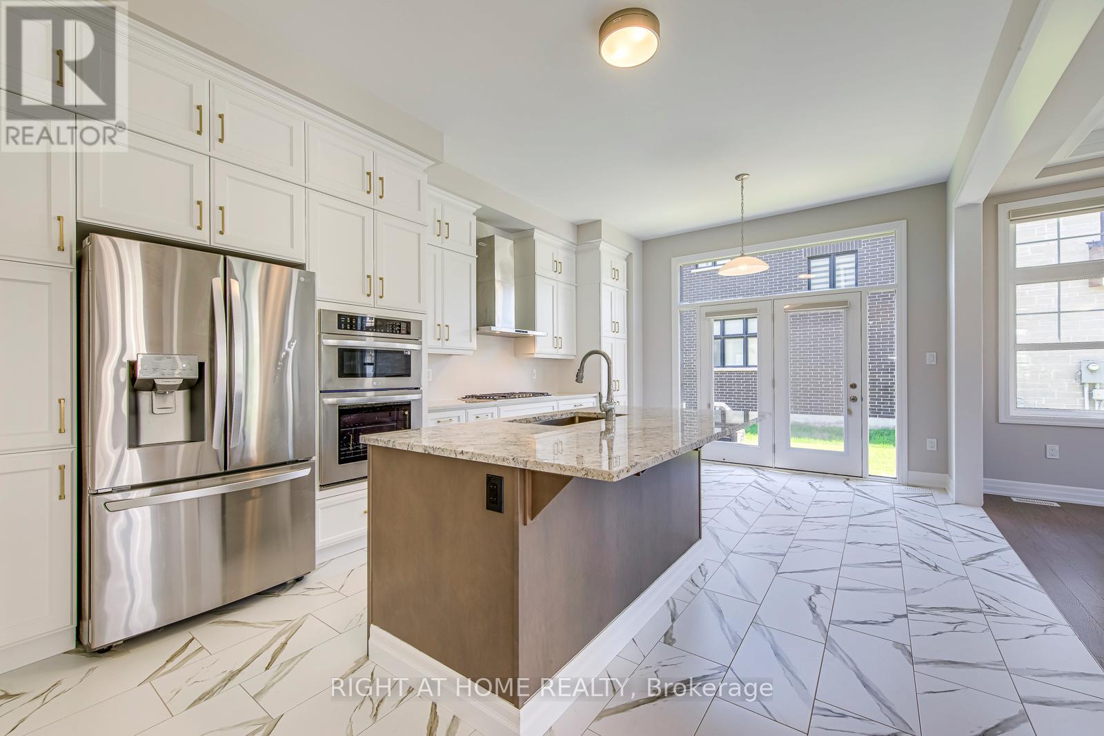 1387 Aymond Crescent, Oakville, Ontario  L6H 7W9 - Photo 11 - W13212154