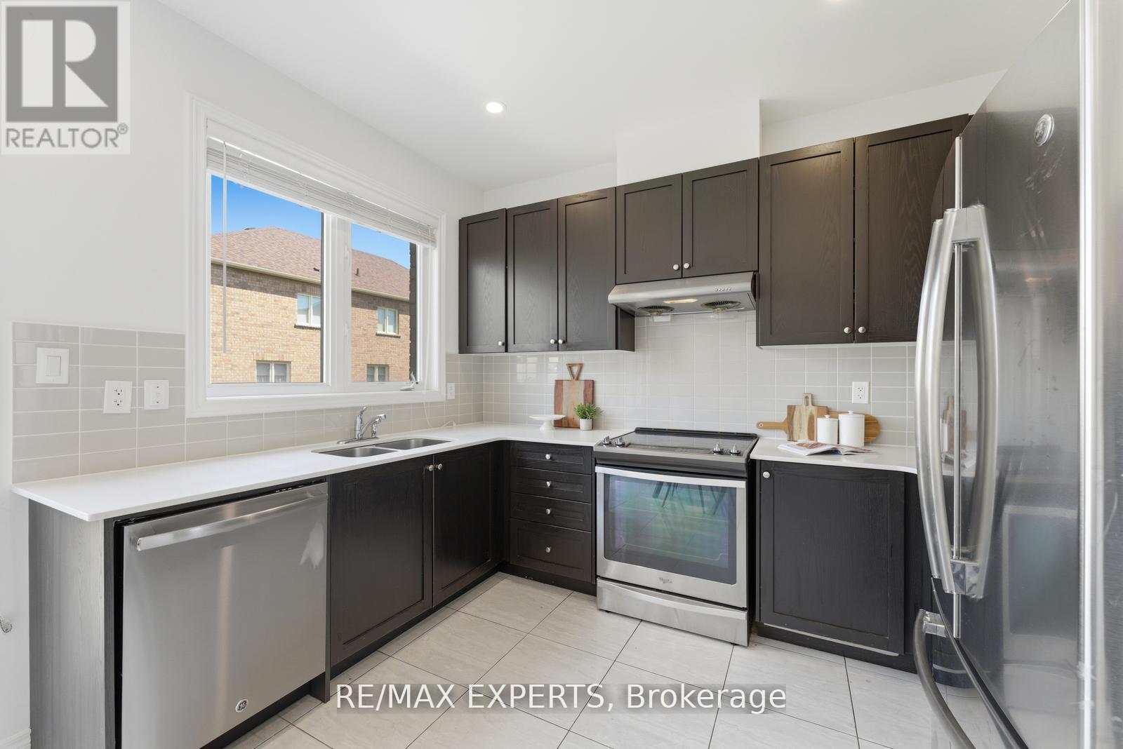9 Port Arthur Crescent, Richmond Hill, Ontario  L4E 1B5 - Photo 14 - N13212872
