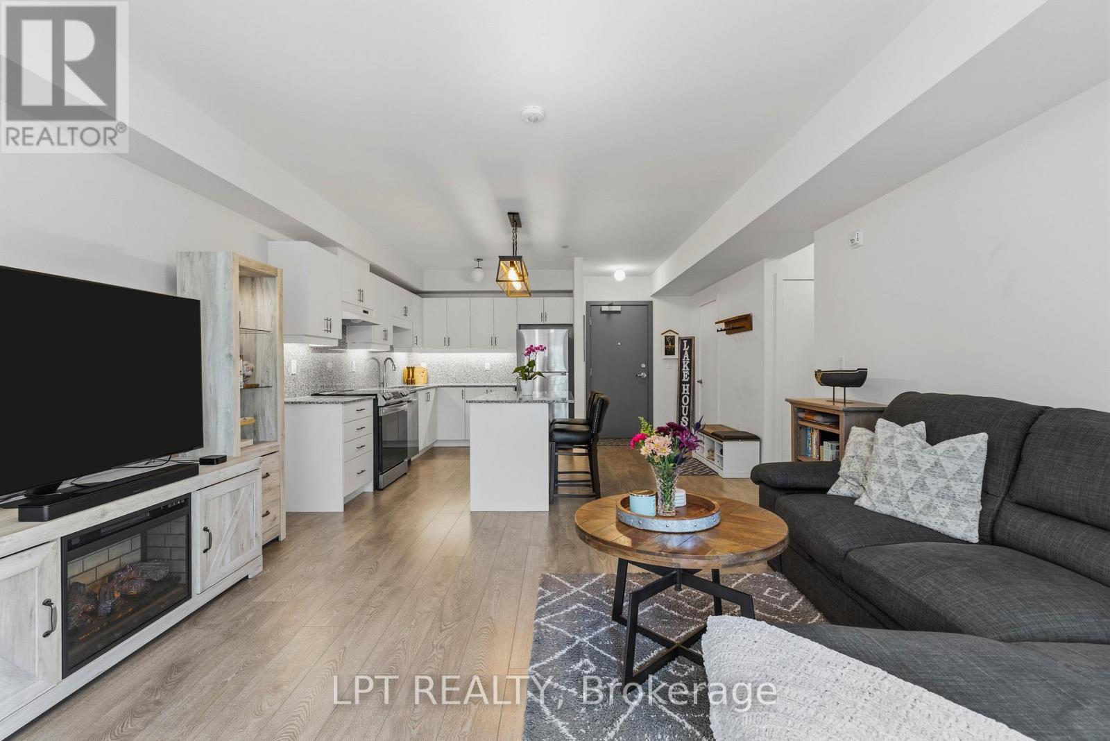 303 - 110 Grew Boulevard, Georgina, Ontario  L0E 1L0 - Photo 14 - N13212880