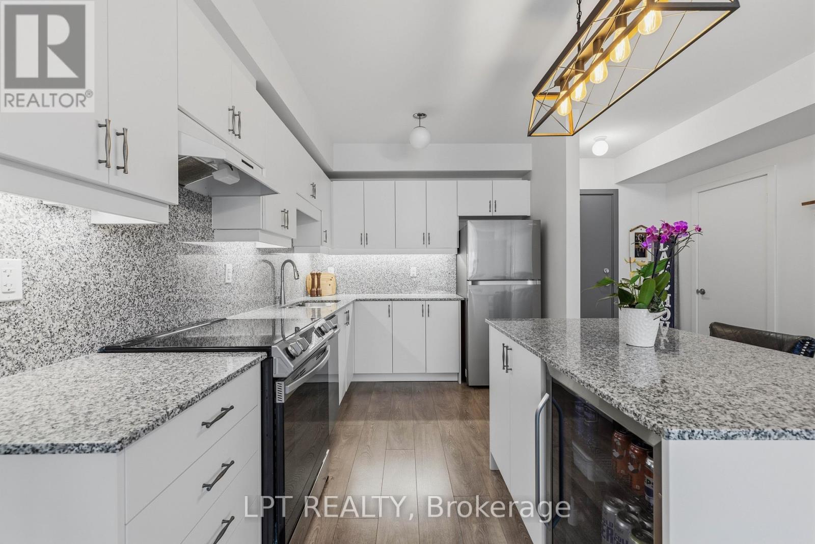 303 - 110 Grew Boulevard, Georgina, Ontario  L0E 1L0 - Photo 16 - N13212880
