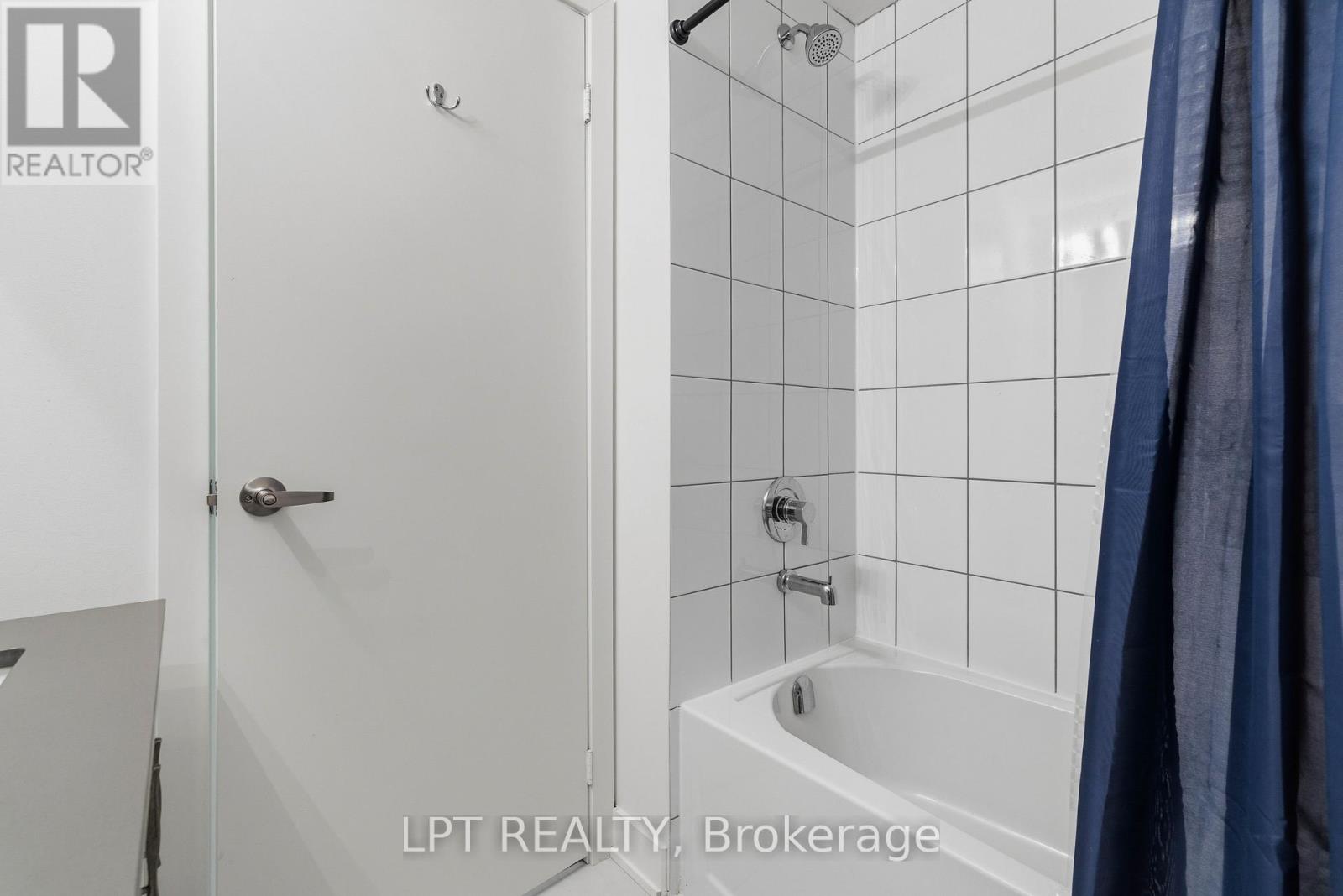 303 - 110 Grew Boulevard, Georgina, Ontario  L0E 1L0 - Photo 25 - N13212880
