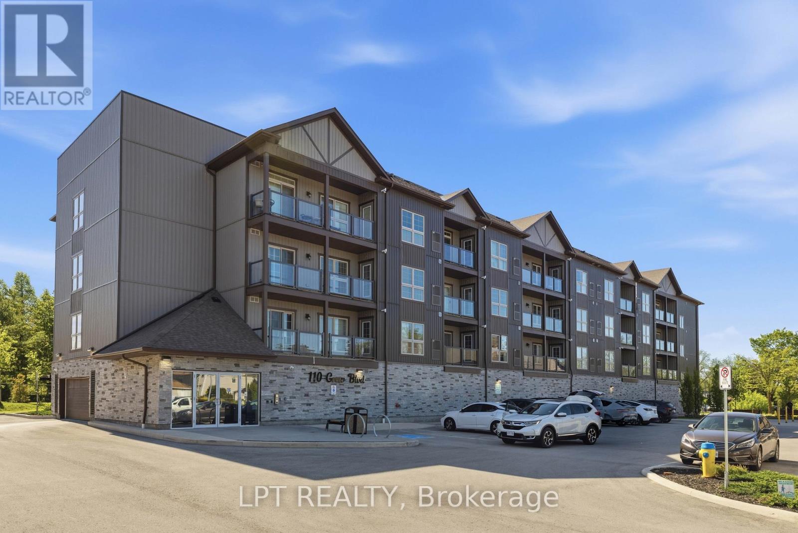 303 - 110 Grew Boulevard, Georgina, Ontario  L0E 1L0 - Photo 3 - N13212880