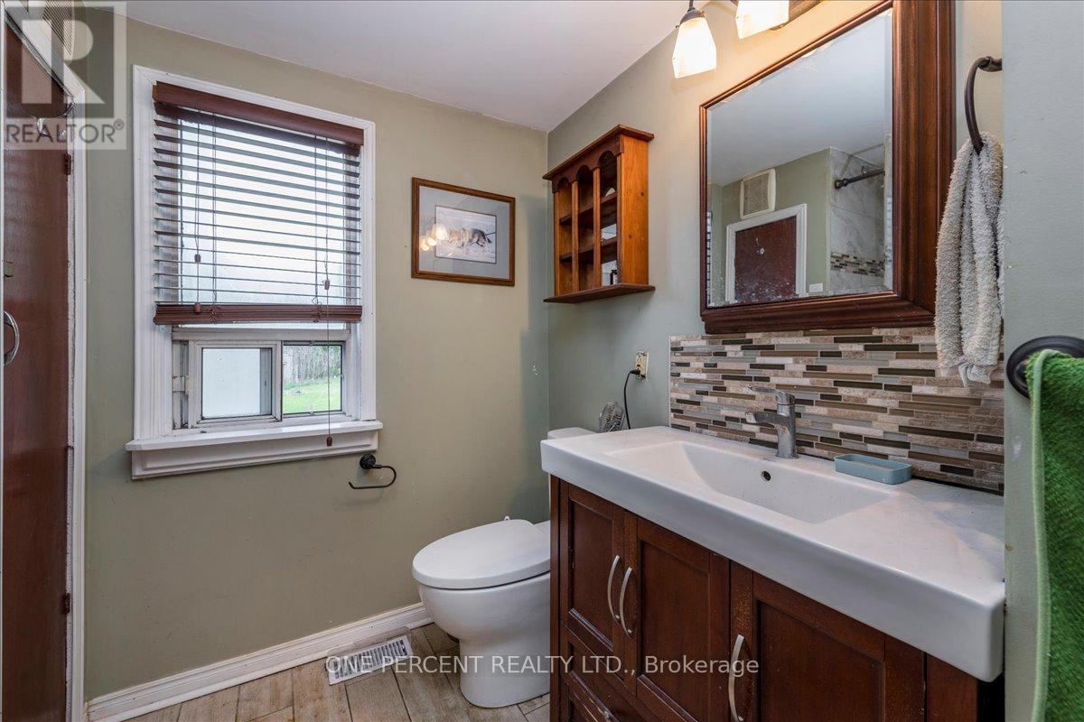 224 Foster Drive, Barrie (Painswick North), Ontario  L4N 3X8 - Photo 5 - S13212756