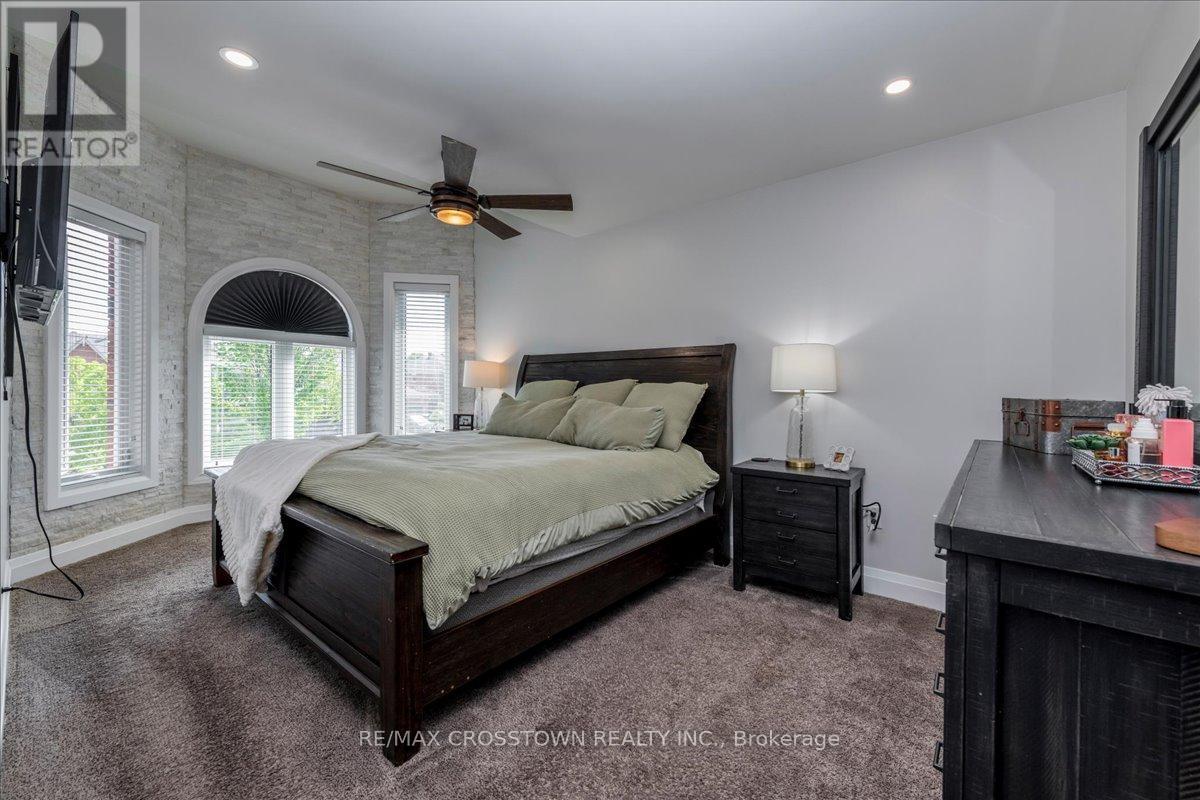 92 Golden Meadow Road, Barrie (Bayshore), Ontario  L4N 7G4 - Photo 18 - S13212768