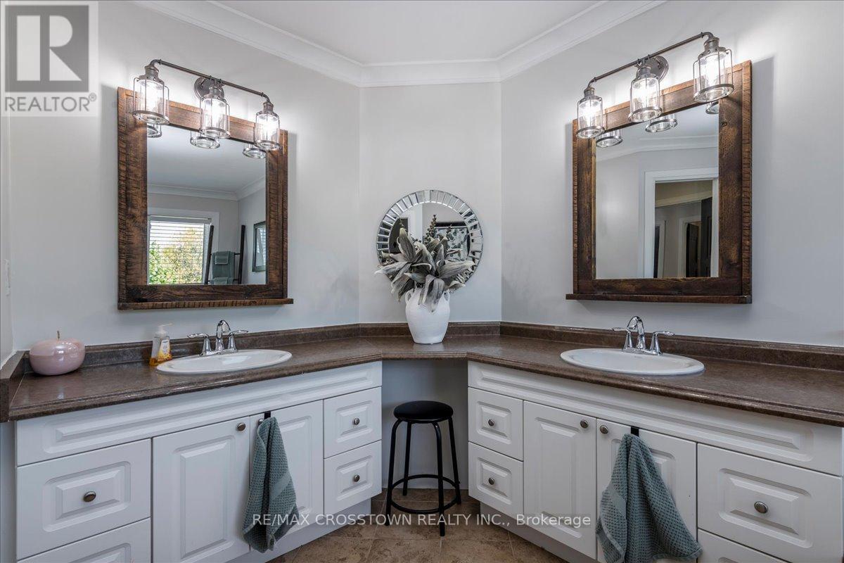 92 Golden Meadow Road, Barrie (Bayshore), Ontario  L4N 7G4 - Photo 21 - S13212768