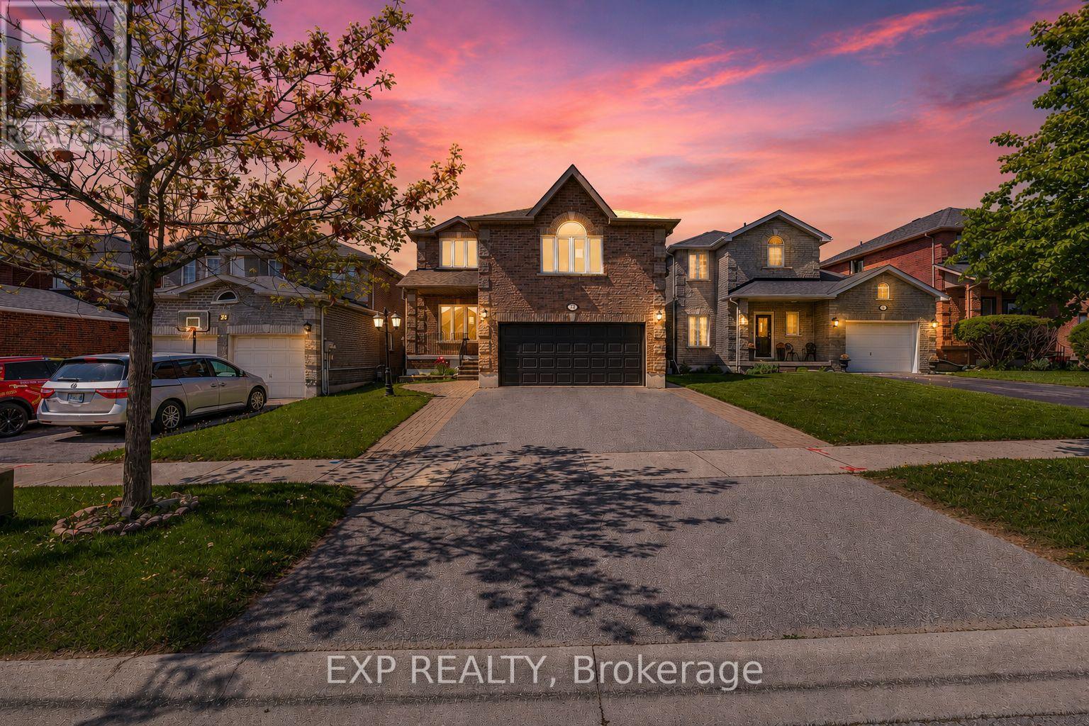 24 Jessica Drive, Barrie (Painswick South), Ontario  L4N 5S5 - Photo 1 - S13212810