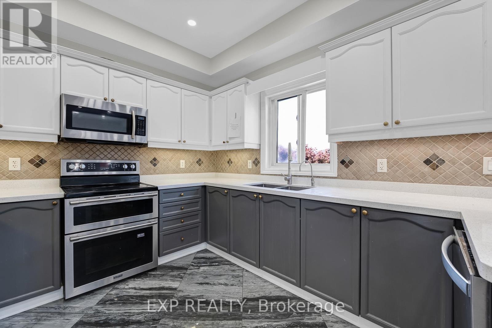 24 Jessica Drive, Barrie (Painswick South), Ontario  L4N 5S5 - Photo 11 - S13212810