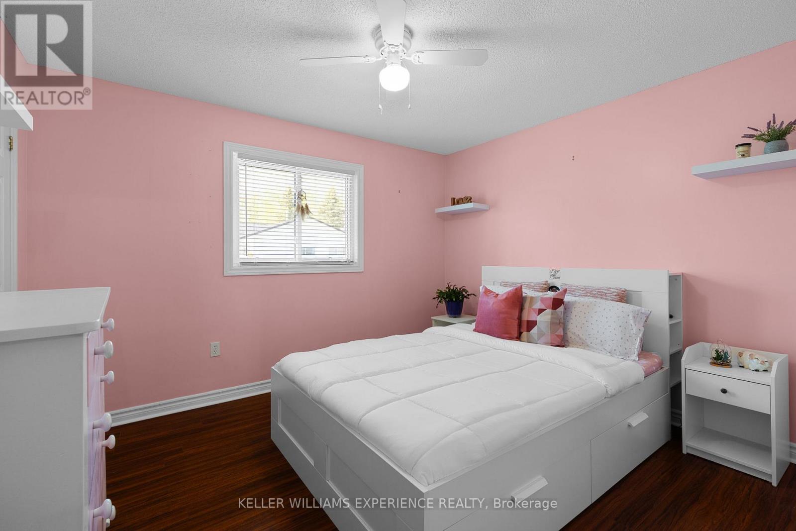 4 Campbell Avenue, Oro-Medonte, Ontario  L0L 1T0 - Photo 14 - S13212830
