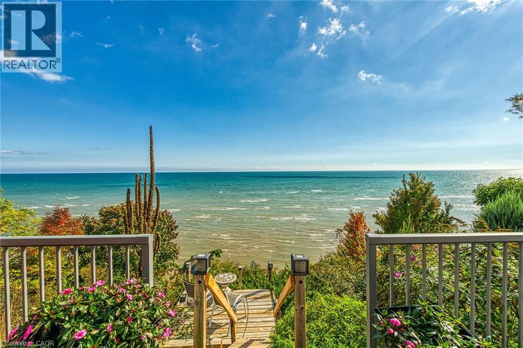 2023 Maple Boulevard, Port Dover, Ontario  N0A 1N2 - Photo 4 - 40834713