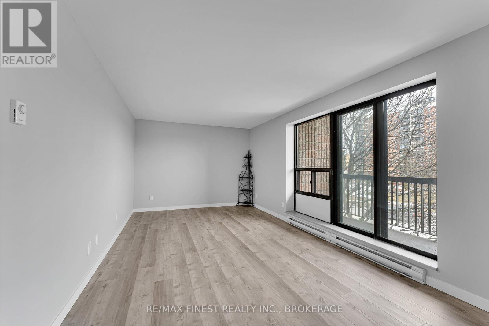 301 - 17 Eldon Hall Place, Kingston, Ontario  K7M 7H5 - Photo 10 - X13212852