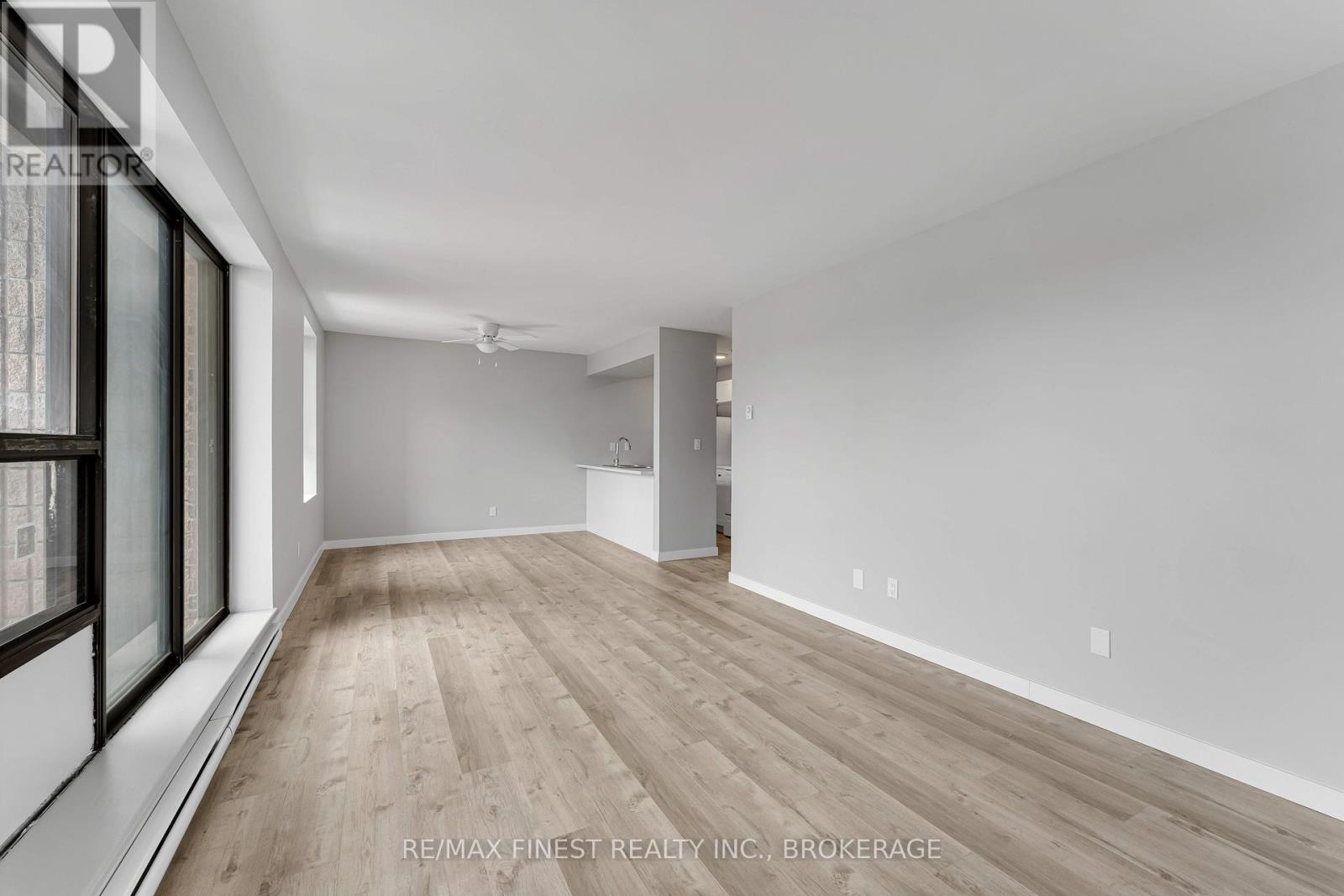 301 - 17 Eldon Hall Place, Kingston, Ontario  K7M 7H5 - Photo 12 - X13212852
