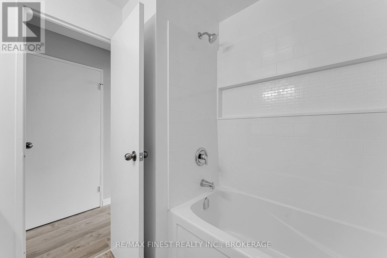 301 - 17 Eldon Hall Place, Kingston, Ontario  K7M 7H5 - Photo 33 - X13212852