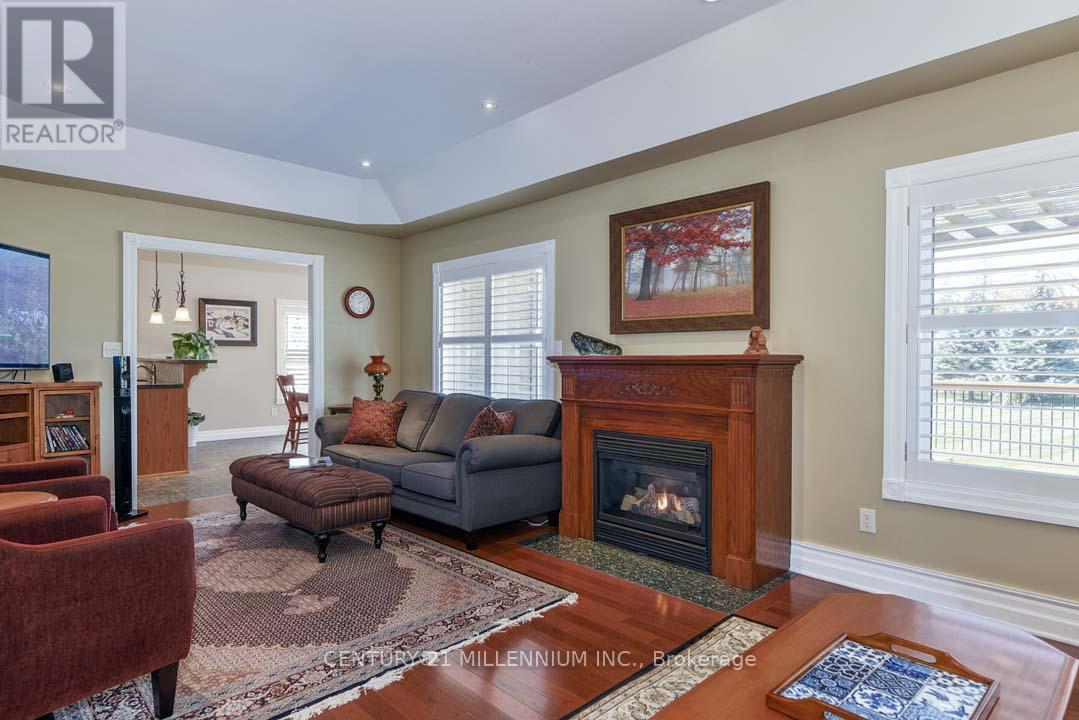 8 Castlewood Court, Caledon, Ontario  L7K 0C1 - Photo 14 - W13212734