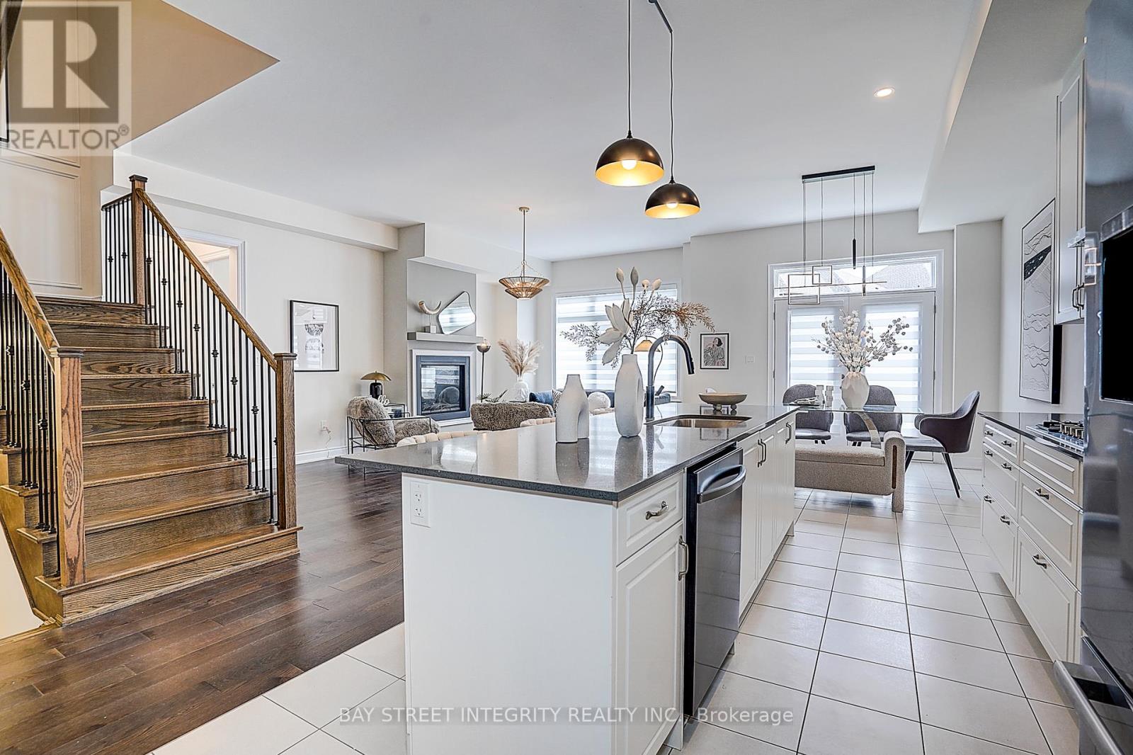 38 Settlers Road E, Oakville, Ontario  L6H 0Y8 - Photo 11 - W13212774
