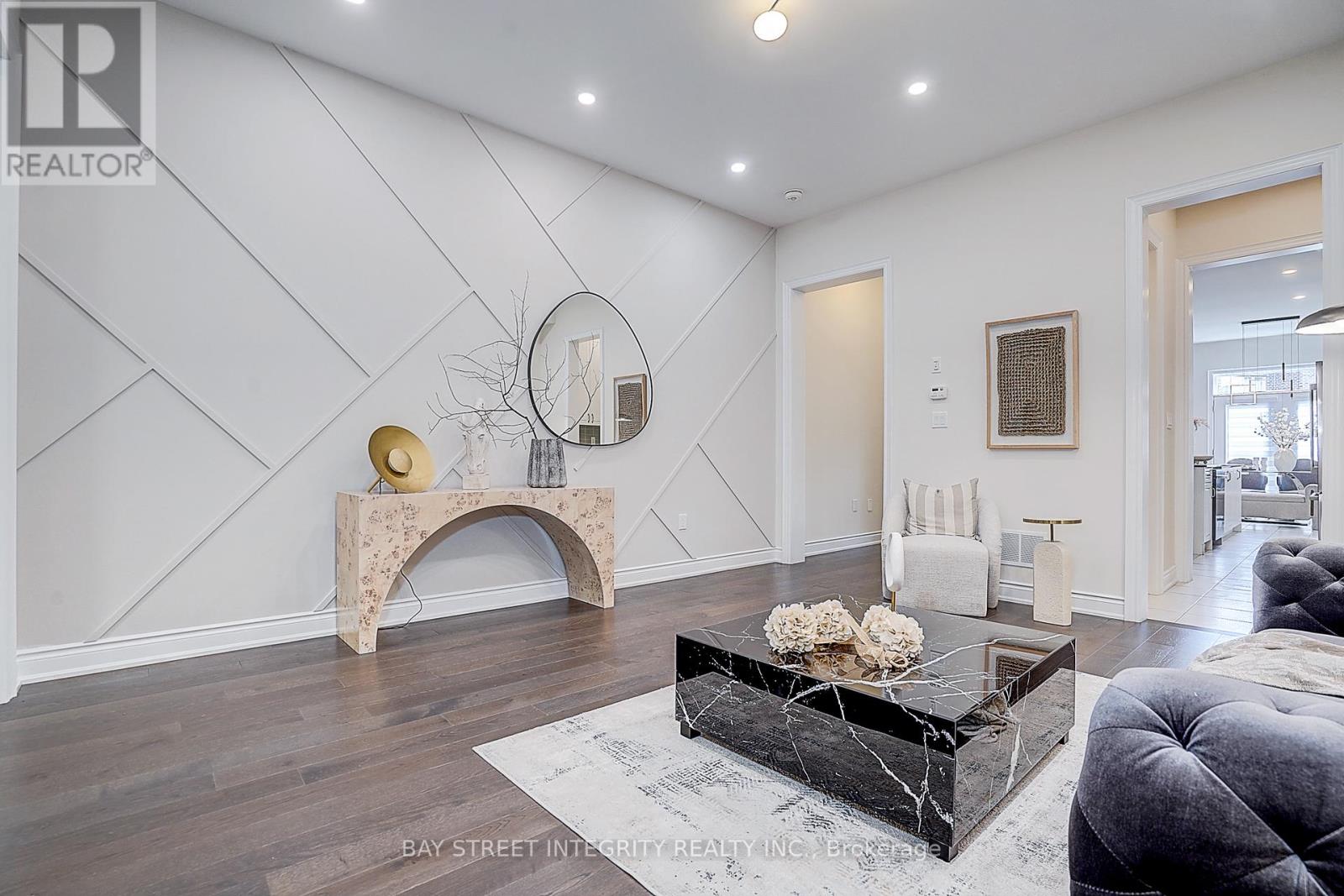 38 Settlers Road E, Oakville, Ontario  L6H 0Y8 - Photo 5 - W13212774