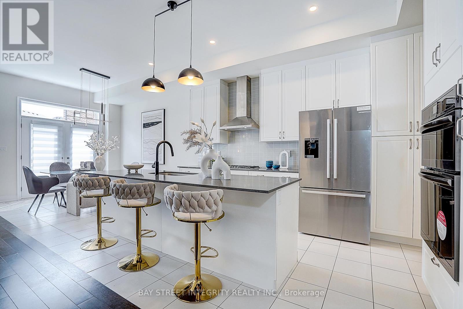 38 Settlers Road E, Oakville, Ontario  L6H 0Y8 - Photo 9 - W13212774