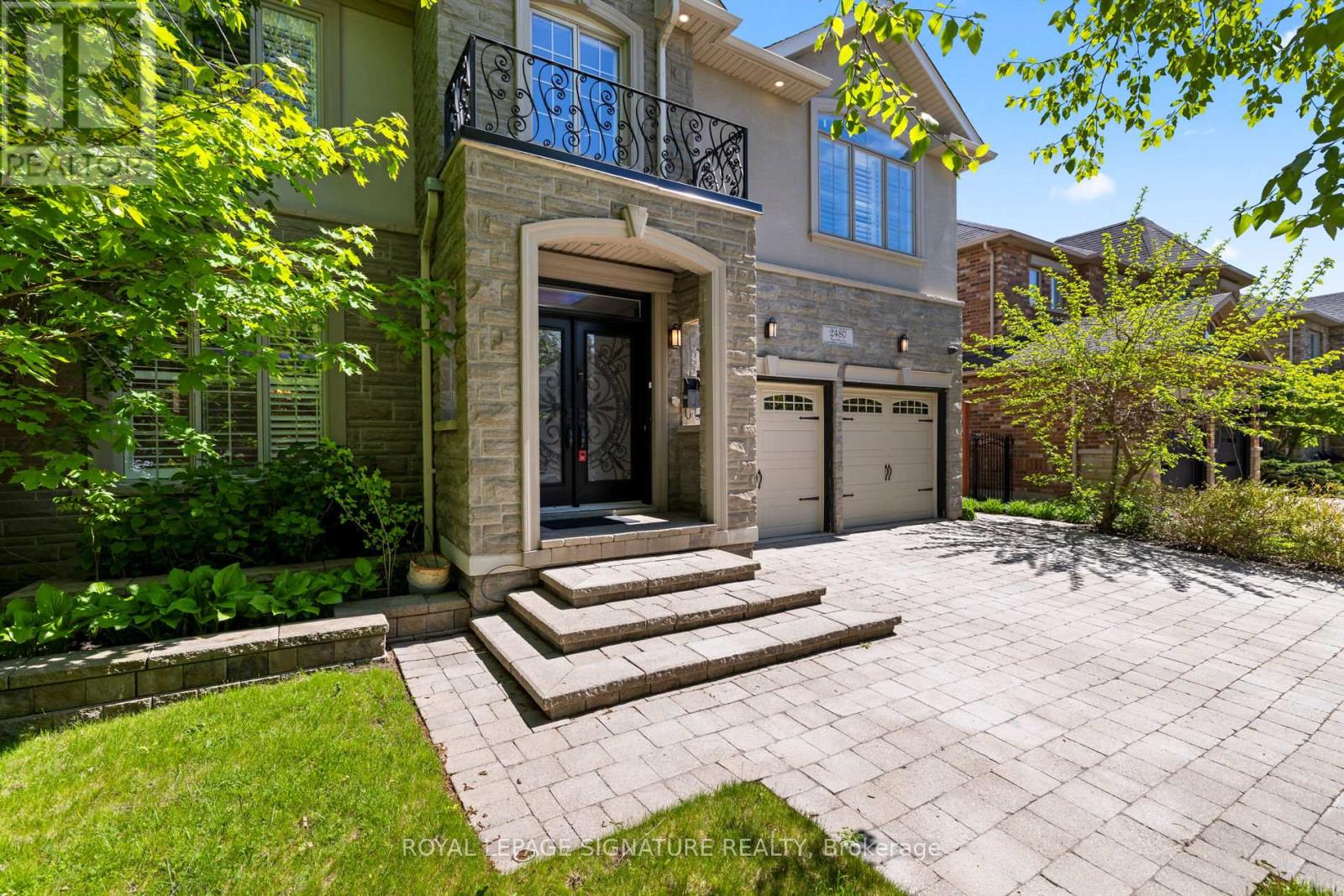 2480 Upper Valley Crescent, Oakville, Ontario  L6H 7P2 - Photo 3 - W13212812