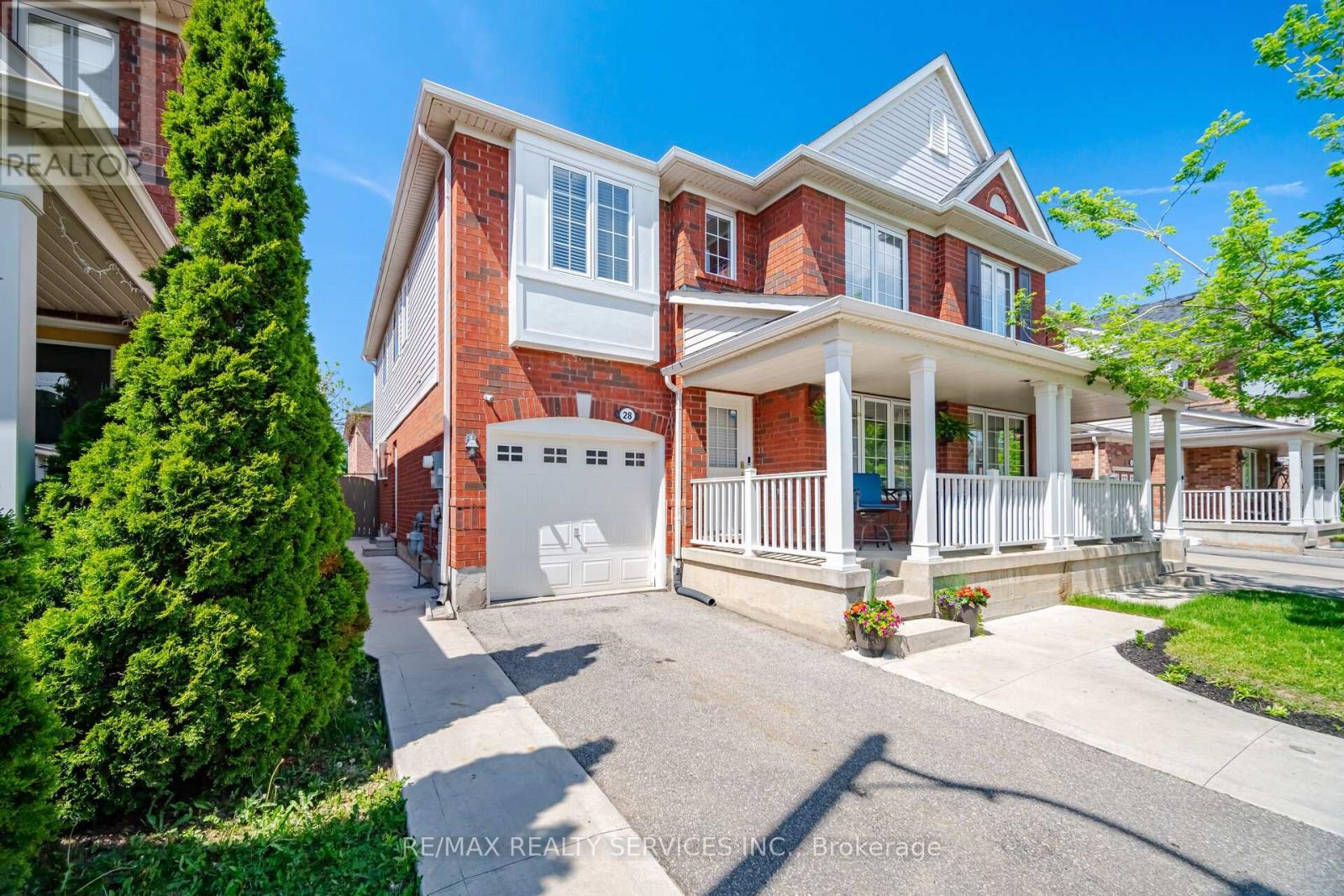 28 Ponymeadow Way, Brampton (Credit Valley), Ontario  L6X 0M3 - Photo 2 - W13212860