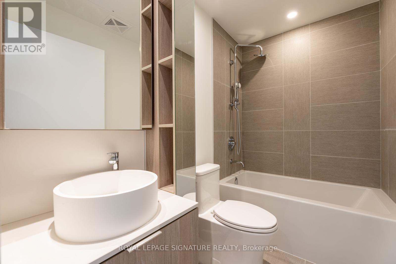 916 - 28 Ann Street, Mississauga, Ontario  L5G 0E1 - Photo 3 - W13212888
