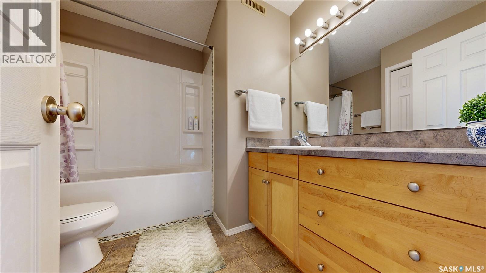 7058 Wascana Cove Drive, Regina, Saskatchewan  S4V 3E9 - Photo 36 - SK037543