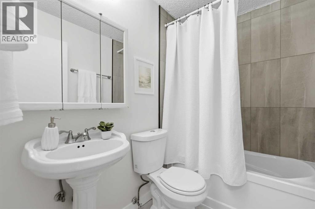 85 Cedarwood Hill SW, Calgary, Alberta  T2W 3H4 - Photo 18 - A2313508