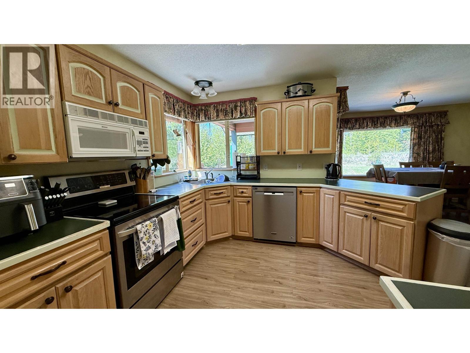 7364 Watch Lake Road, Lone Butte, British Columbia  V0K 1X0 - Photo 8 - R3129615
