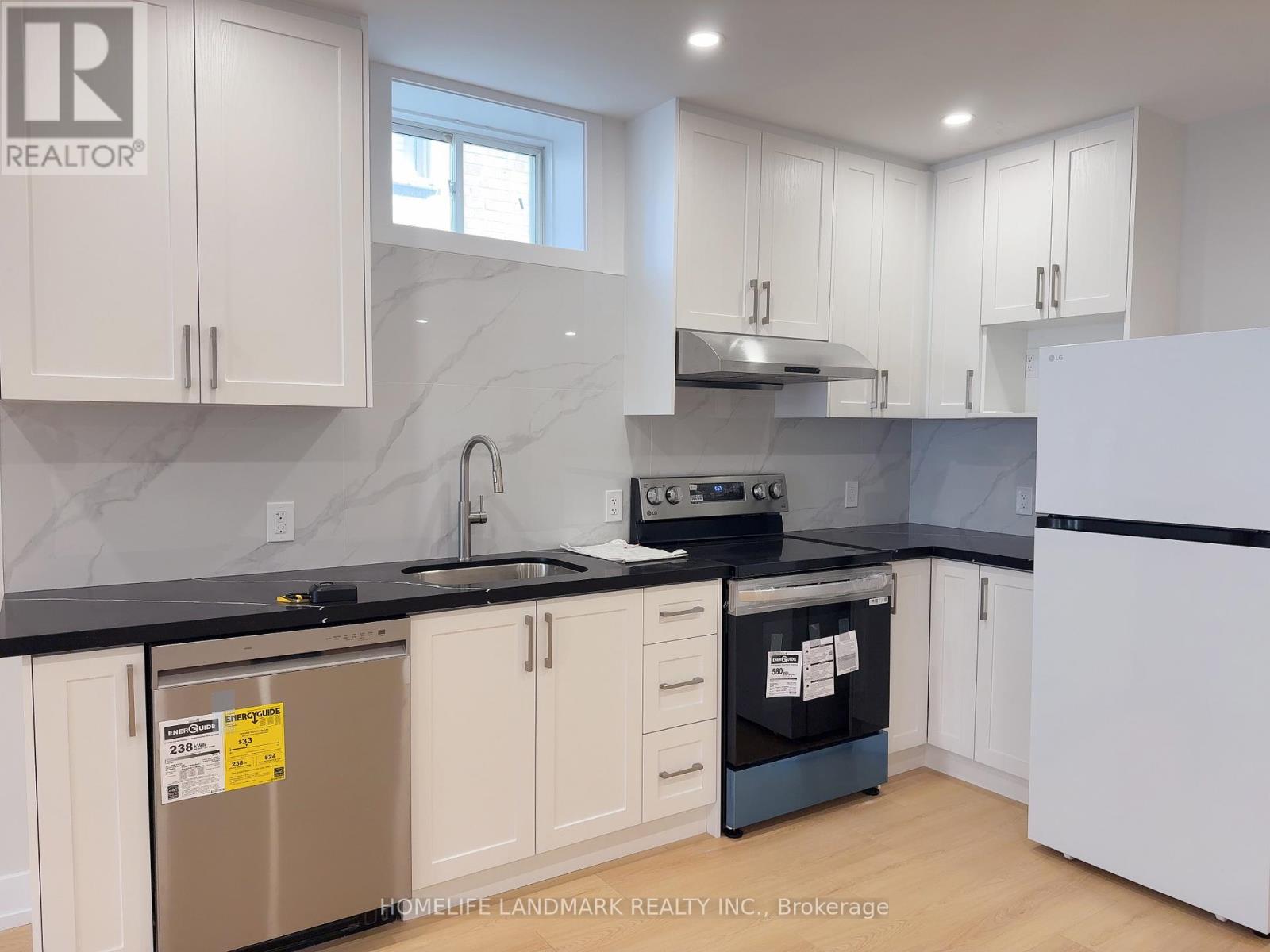 Basement 32 Allison Ann Way, Vaughan, Ontario  L6A 0J4 - Photo 6 - N13051490